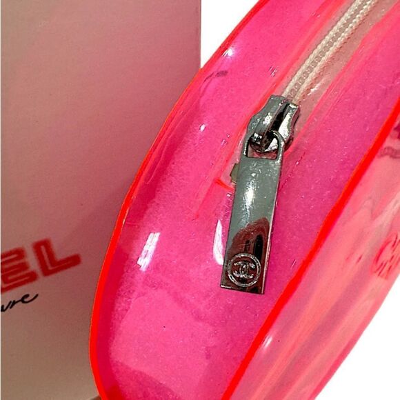 CHANEL LIMITED EDITION BEAUTY CLEAR HOT PINK COSMETIC CASE BAG - Picture 3 of 3